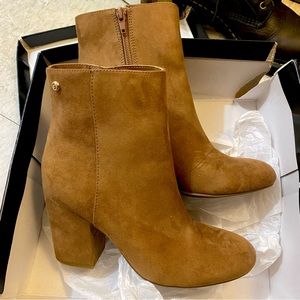 Heeled boots